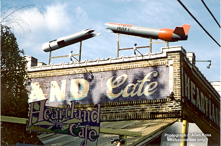 Heartland Cafe, Chicago, has a broken apart on its roof